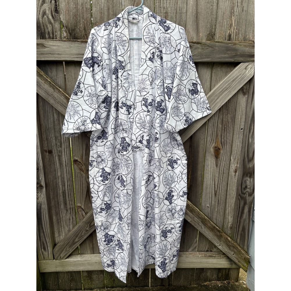 VTG Japanese Yukata Kimono Robe Navy Blue‎ White Floral Cotton Made in Japan L